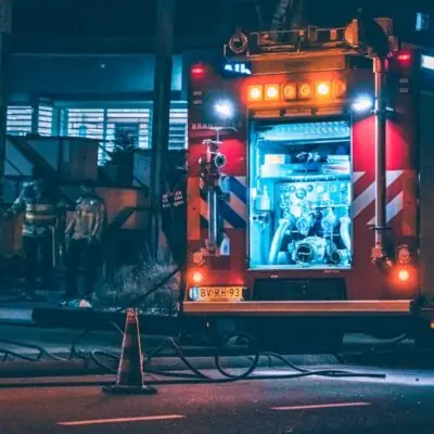 Ασθενής βάζει φωτιά σε νοσοκομείο: Μεγάλη επιχείρηση της πυροσβεστικής- Πολλοί τραυματίες